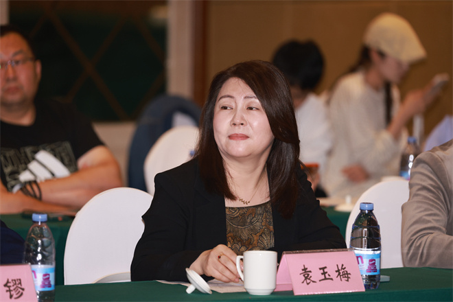 《度华年》研讨会：古装剧照映照现代情感思索 -2