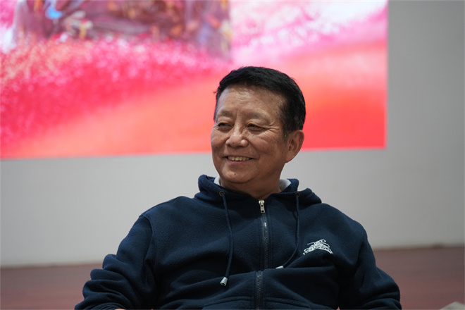 《桃李无言》研讨会，监制黄建新观影感动落泪 -2