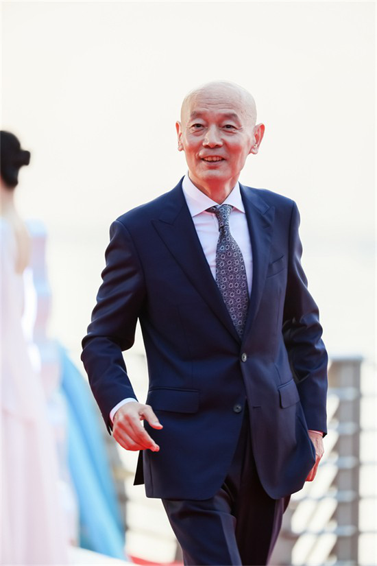第六届海南岛国际电影节闭幕式赵雅芝叶童同台 -3