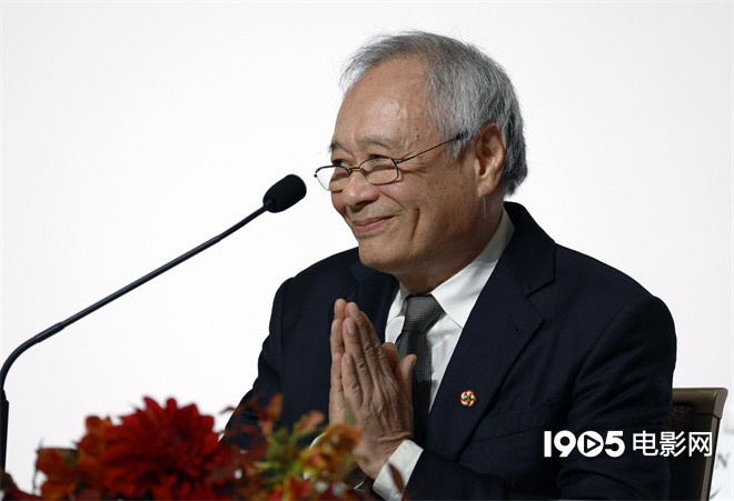 李安获得高松宫殿下纪念世界文化奖现场碰杯庆贺 -2