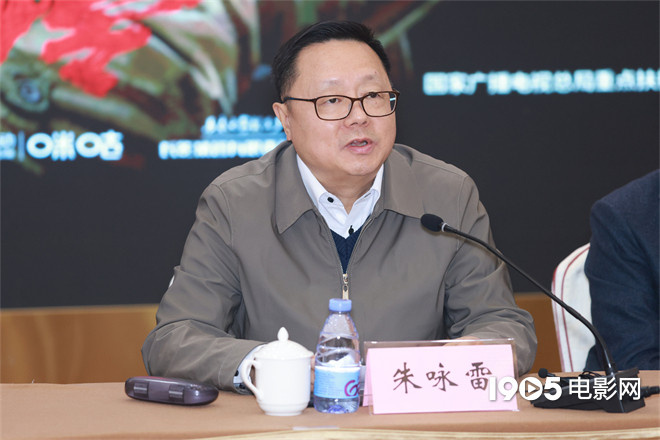 座谈会探讨《上甘岭》 表演感受分享黄轩王雷 -2 座谈会探讨《上甘岭》 表演感受分享黄轩王雷 -2