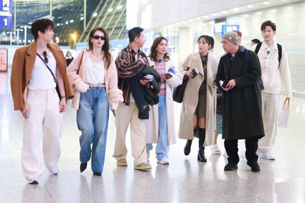 韩庚卢靖姗领衔夫妻团启程《妻子的浪漫旅行2025》 -1 韩庚卢靖姗领衔夫妻团启程《妻子的浪漫旅行2025》 -1