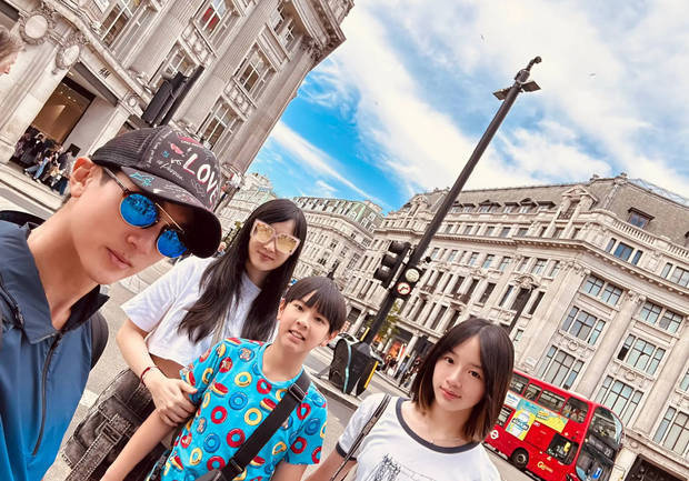 吴尊夫妇恩爱同行，旅行合影洋溢甜蜜爱意 -2