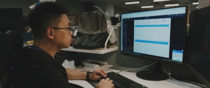 《滚烫年华》国语中字泄漏版迅雷资源在线看网盘【BD1080P/3.9G-MP4】 -2