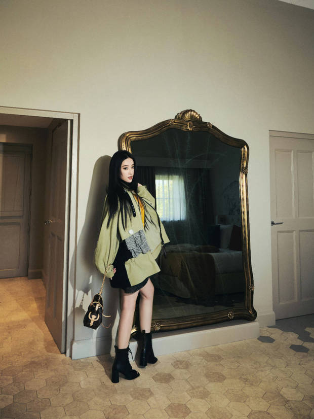 刘亦菲工装短靴摩登酷飒 -4