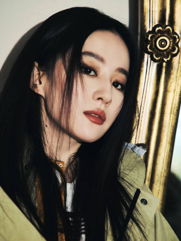 刘亦菲工装短靴摩登酷飒 -1