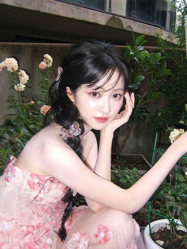 夏日随拍：杨肸子麻花辫造型青春洋溢 -3