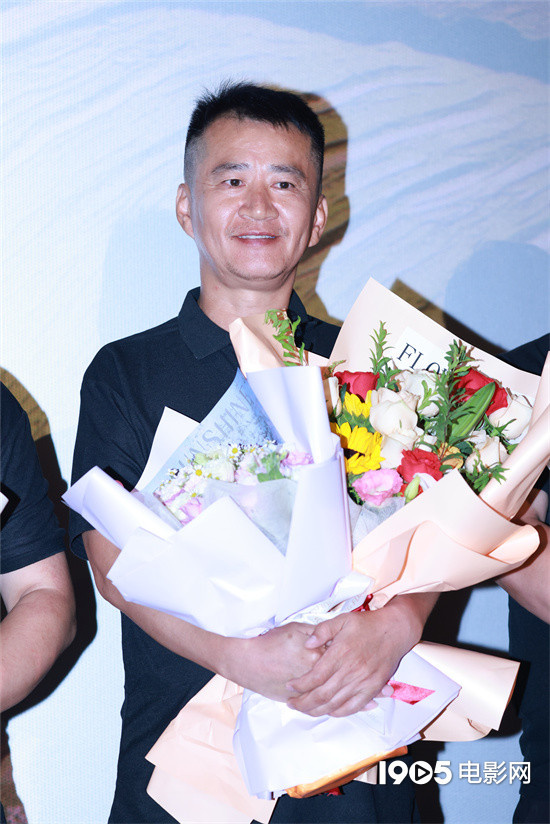 《老马的背包》北京首映 李嘉明苦练陕西话演角色 -3