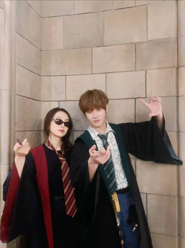 宋茜与田嘉瑞共游环球影城，活力四射 -2