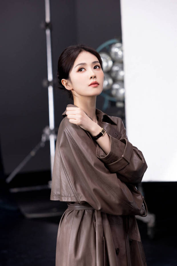 白鹿盘发：展现干练与优雅 -1