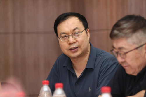 《请带我回故乡》电影专家研讨座谈会在京举行 -5