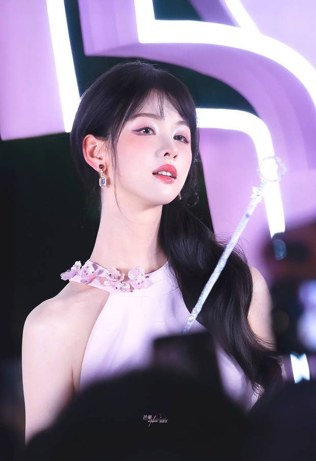 陈都灵粉嫩造型 娇俏动人 -3