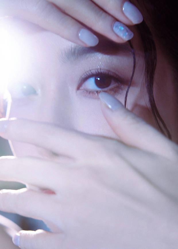 宋茜蓝色裙装变身“机械姬” -2