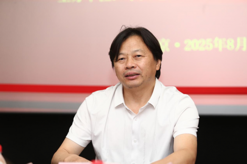 《请带我回故乡》电影专家研讨在京举行 -2