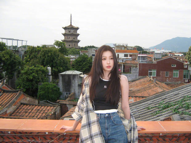 虞书欣变身“明艳学姐” 气质超群 -3 虞书欣变身“明艳学姐” 气质超群 -3