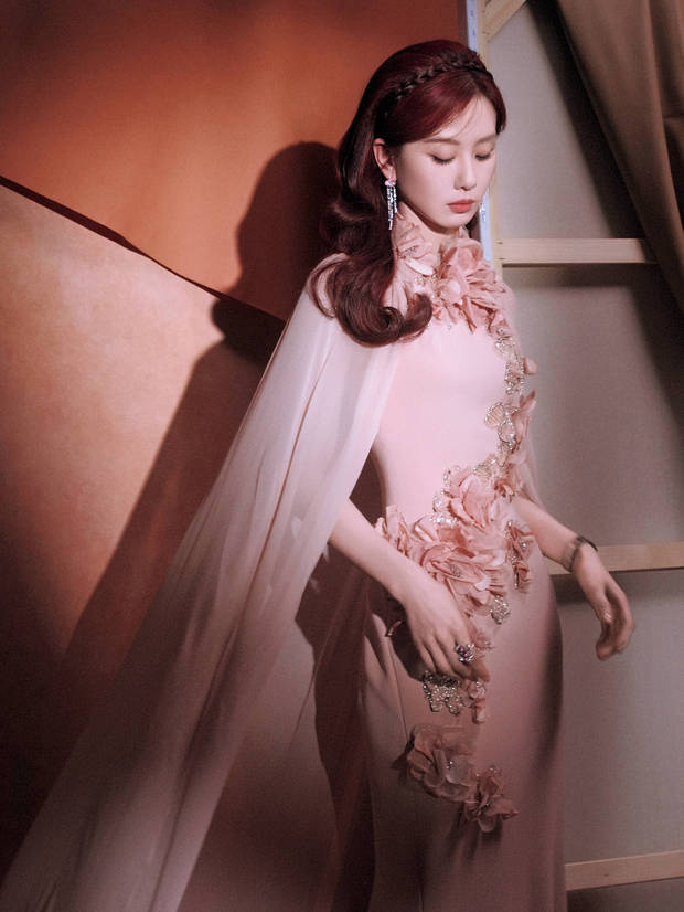 刘诗诗“粉色鲜花裙”绽放娇艳 -3 刘诗诗“粉色鲜花裙”绽放娇艳 -3