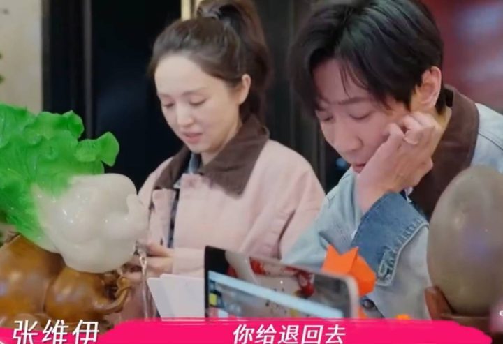 张伦硕力挺董璇:小9岁丈夫的正义之声 -2 张伦硕力挺董璇:小9岁丈夫的正义之声 -2